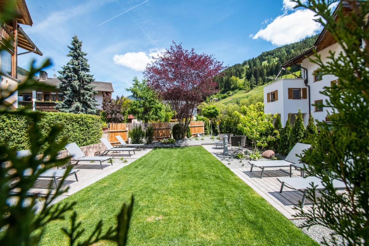 Hotel Gasthof Hoellriegl Sarentino Экстерьер фото