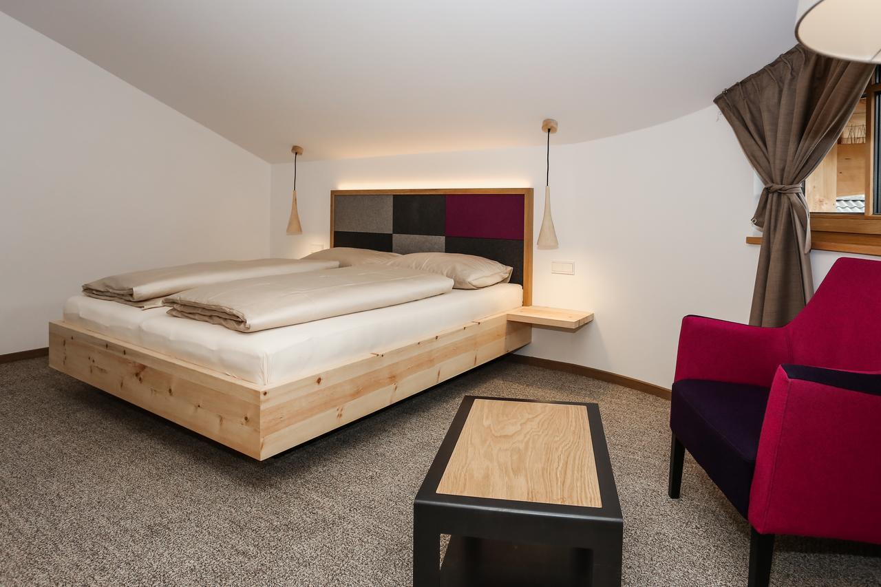 Hotel Gasthof Hoellriegl Sarentino Номер фото