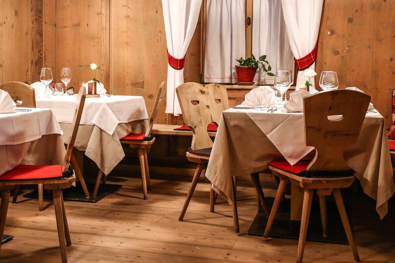Hotel Gasthof Hoellriegl Sarentino Экстерьер фото