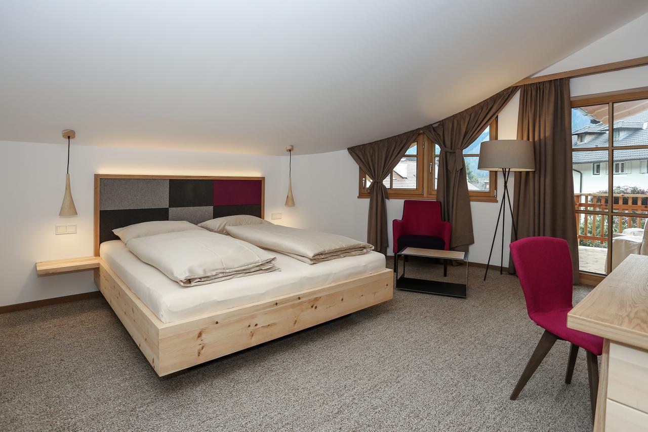 Hotel Gasthof Hoellriegl Sarentino Номер фото