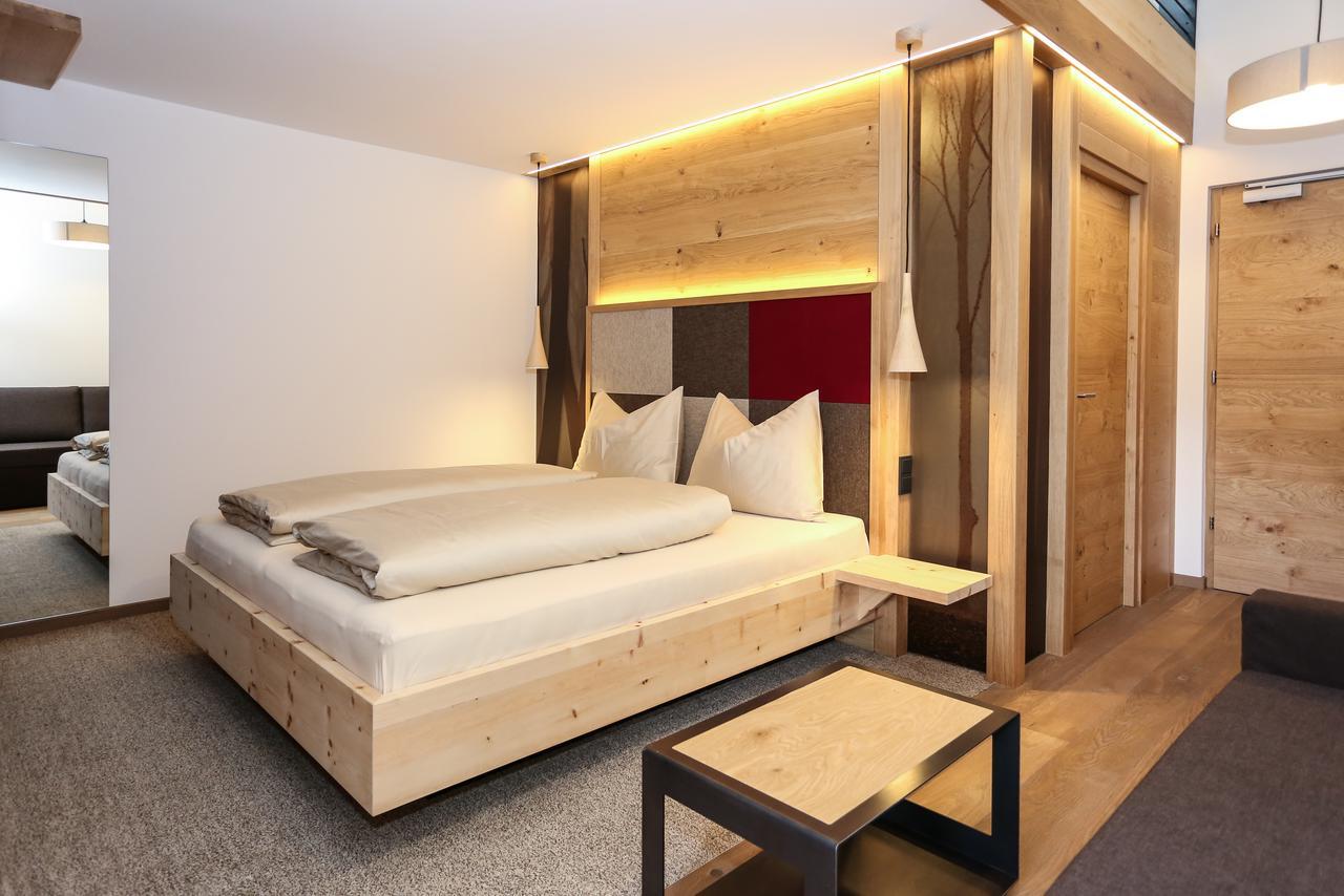 Hotel Gasthof Hoellriegl Sarentino Номер фото