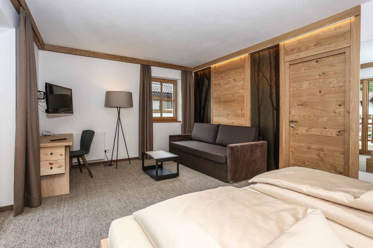Hotel Gasthof Hoellriegl Sarentino Номер фото